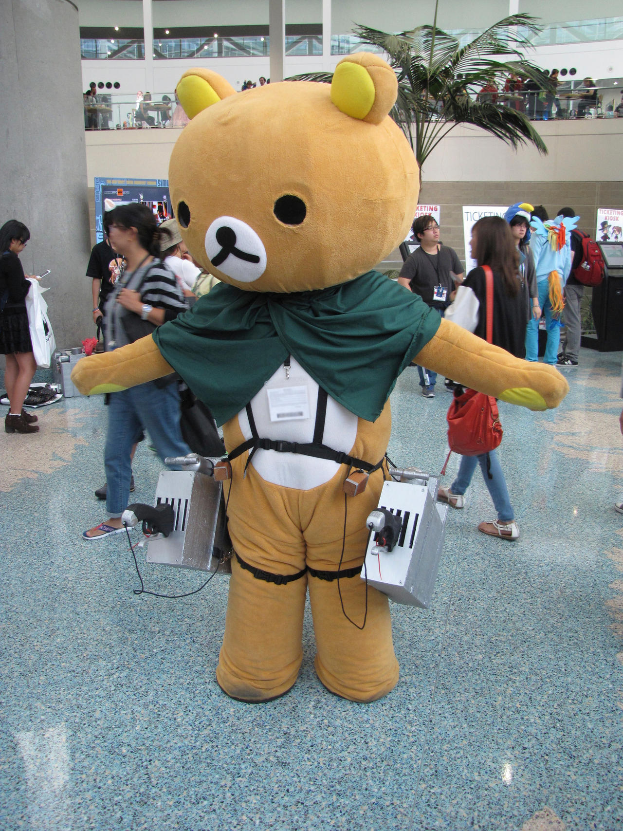 attack_on_titan_bear_by_shiblets-d6dbqb9.jpg
